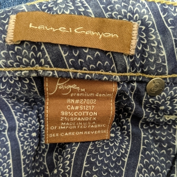 Paige Laurel Canyon boot cut jeans - Picture 4 of 6